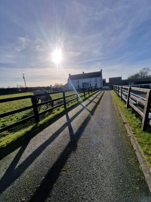Welcome To Dc'S Cottage Holycross エクステリア 写真